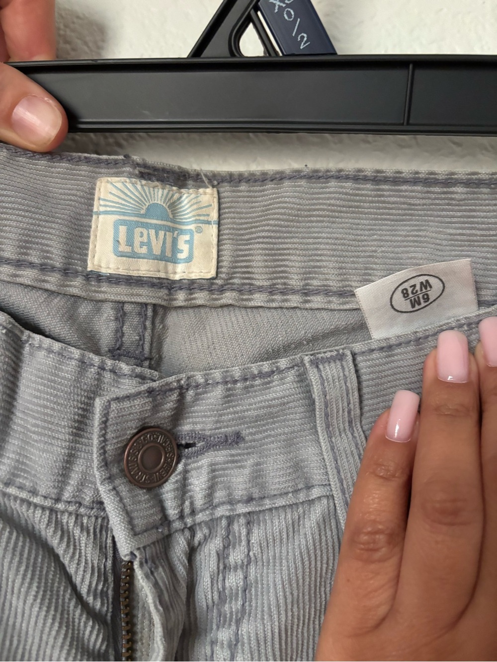 Levi's Women's Light Gray High-Rise Jeans